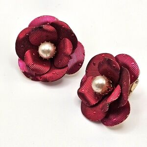 VINTAGE 3D Red Metal Dewdrops Rose Flower Clip Earrings MCM